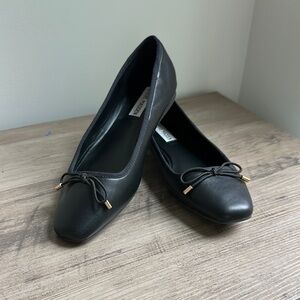 Steve Madden Black Flats with Bow Accent